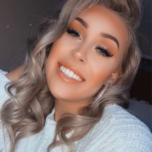 Meet your Posher, Paige